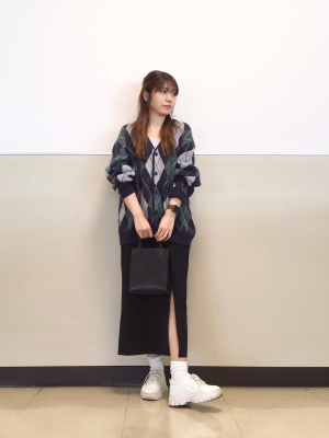 字通 GU公式 | カットソーナローミディスカート(丈標準82.0～86.0cm)