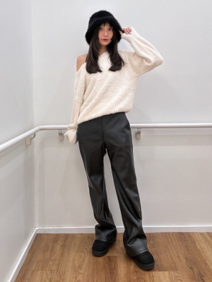 x100f 美品　おまけ多数 GU公式 | フェザーヤーンボートネックセーター(長袖)Z+E