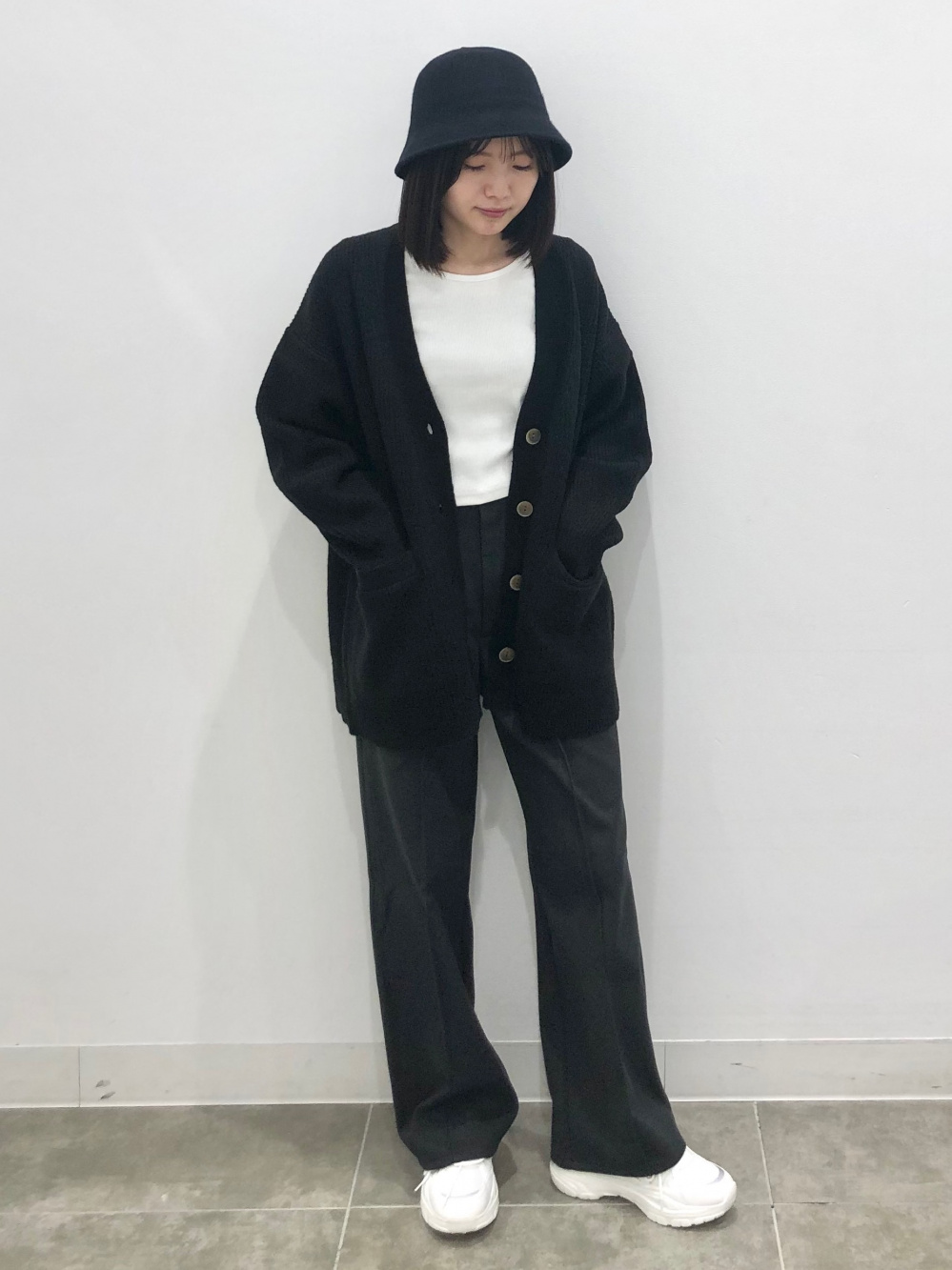 リブスクエアネックニットタンクトップ、パフィータッチオーバーサイズ