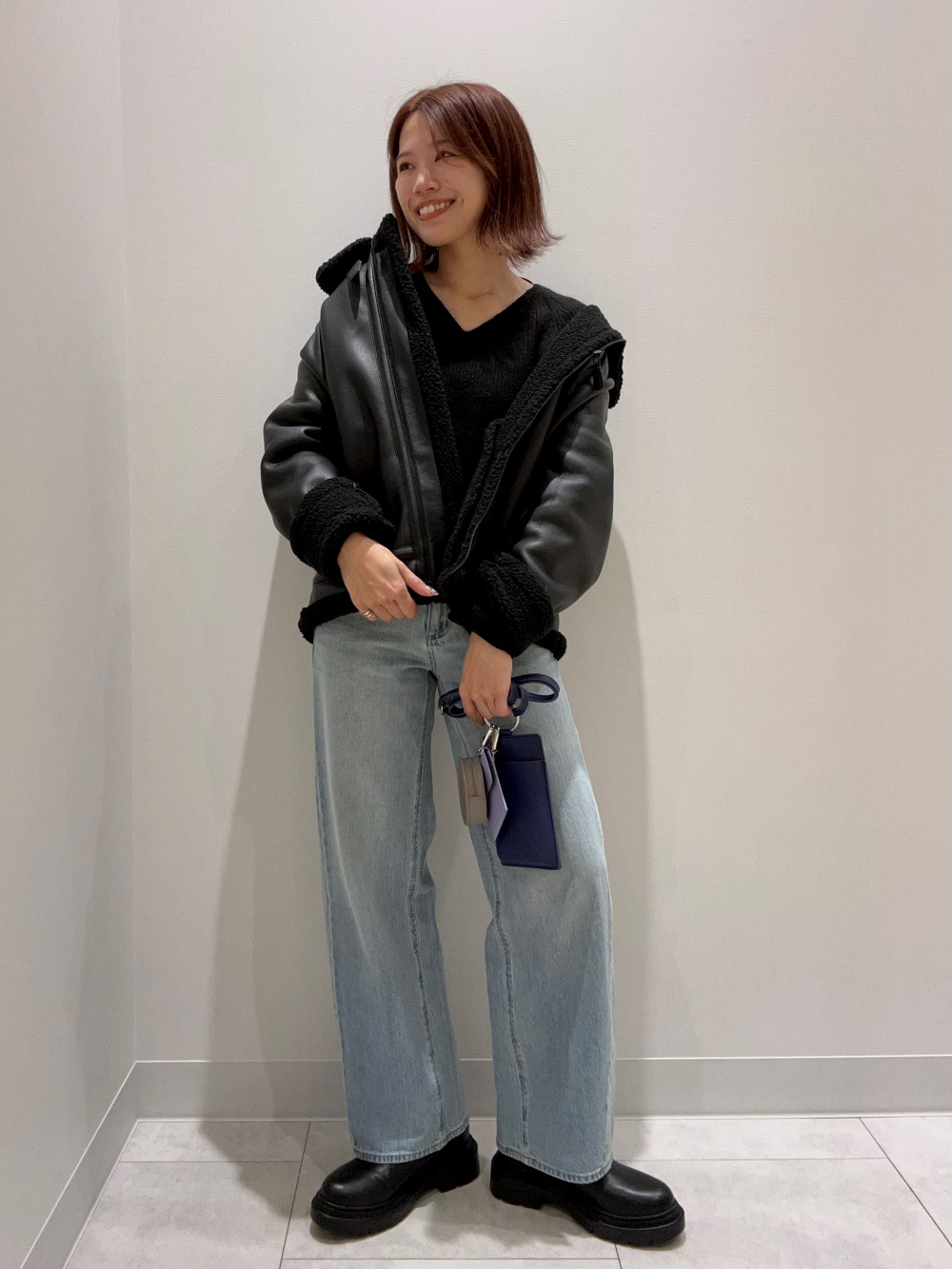 フェイクレザーB-3ブルゾン、パフィータッチVネッククロップドセーター