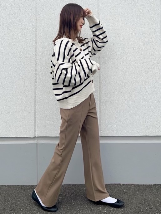 【boohoo】アップリケ クロップド スウェット セットアップ トレーナー スウェット スウェットセットアップ レディース