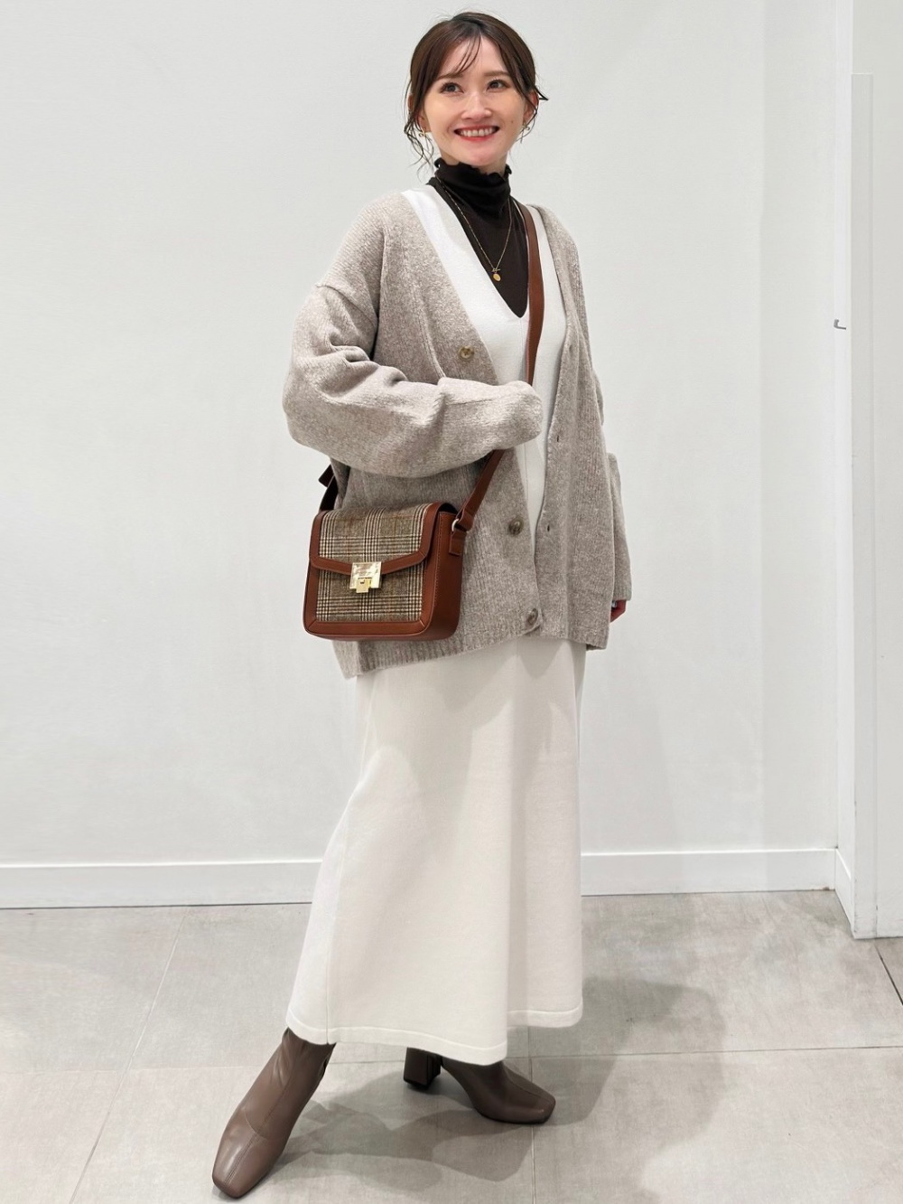 マルチウェイニットワンピース(長袖)、ソフトリブタートルネックT(長袖