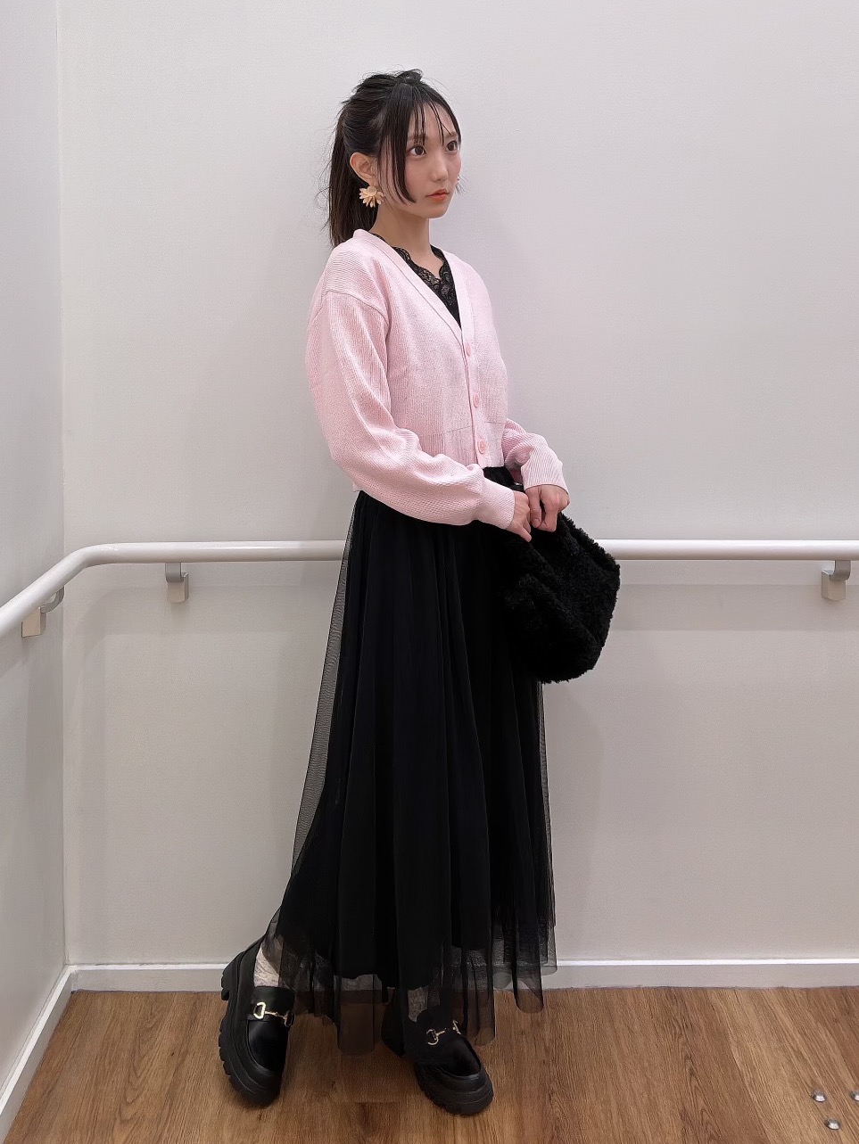 CFCL ブラック クロップドカーディガン 長袖 FLUTED ORNAMENT CROPPED SHIRT CARDIGAN