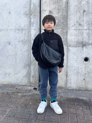 GU公式 | KIDS(男女兼用)インディゴカットソージョガーパンツ