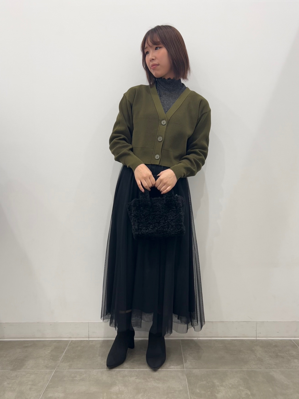 ウォッシャブルクロップドカーディガン(長袖)、ラメハイネックT