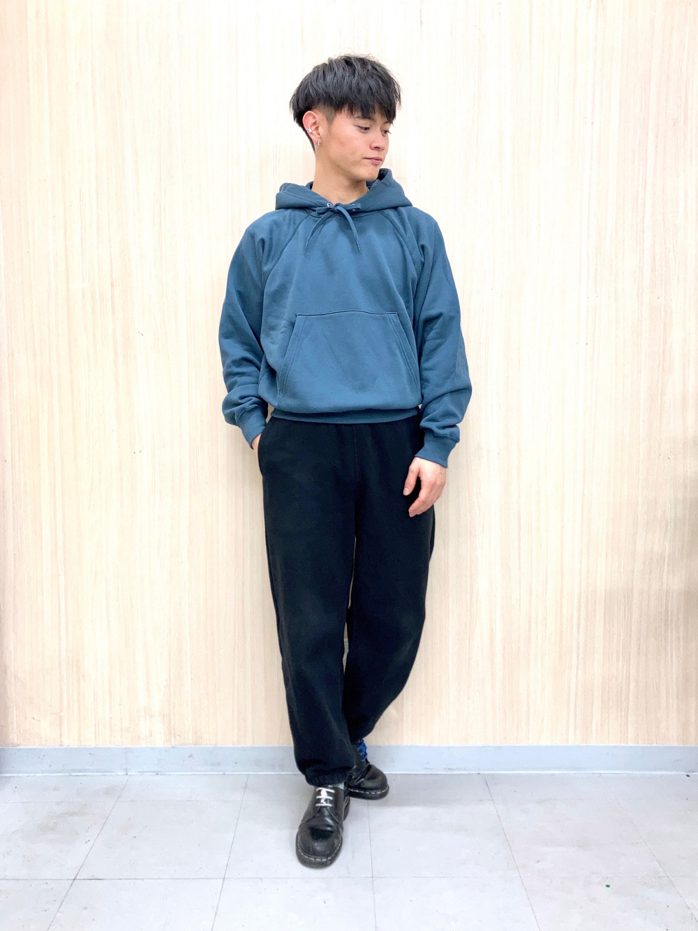 【shi】専用です。 GU公式 | ヘビーウェイトスウェットワイドイージーパンツ(丈標準