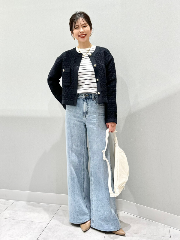 ミドルライズワイドジーンズ+EC(丈長82.0cm)（レディース）の着用