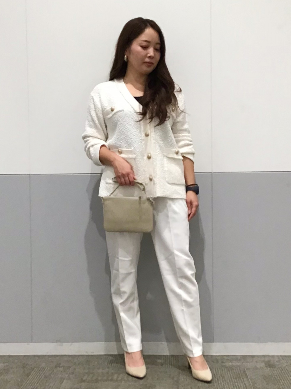 フリンジトリムカーディガン(長袖)Z+E、タンクトップ3P」の着用
