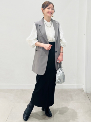 GU公式 | ラッフルスリーブブラウス(長袖)(UVカット機能付き)