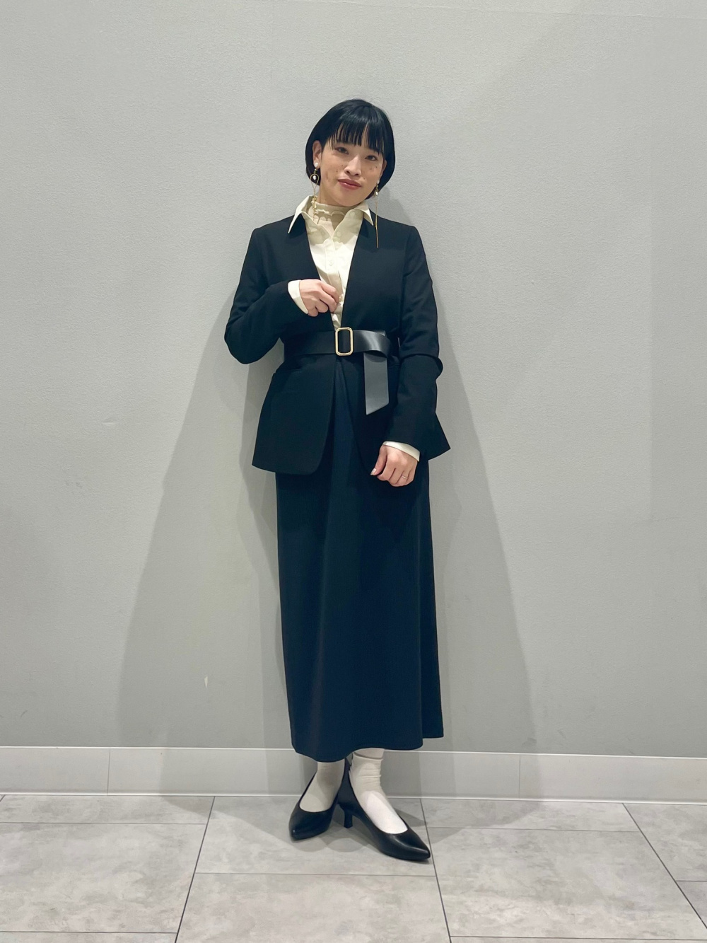 GIRLSクロップドジャケット(長袖)JR(セットアップ可能)、ネクタイ付き 
