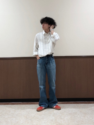 GU公式 | ミドルライズフレアジーンズ(丈標準73.0～77.0cm)