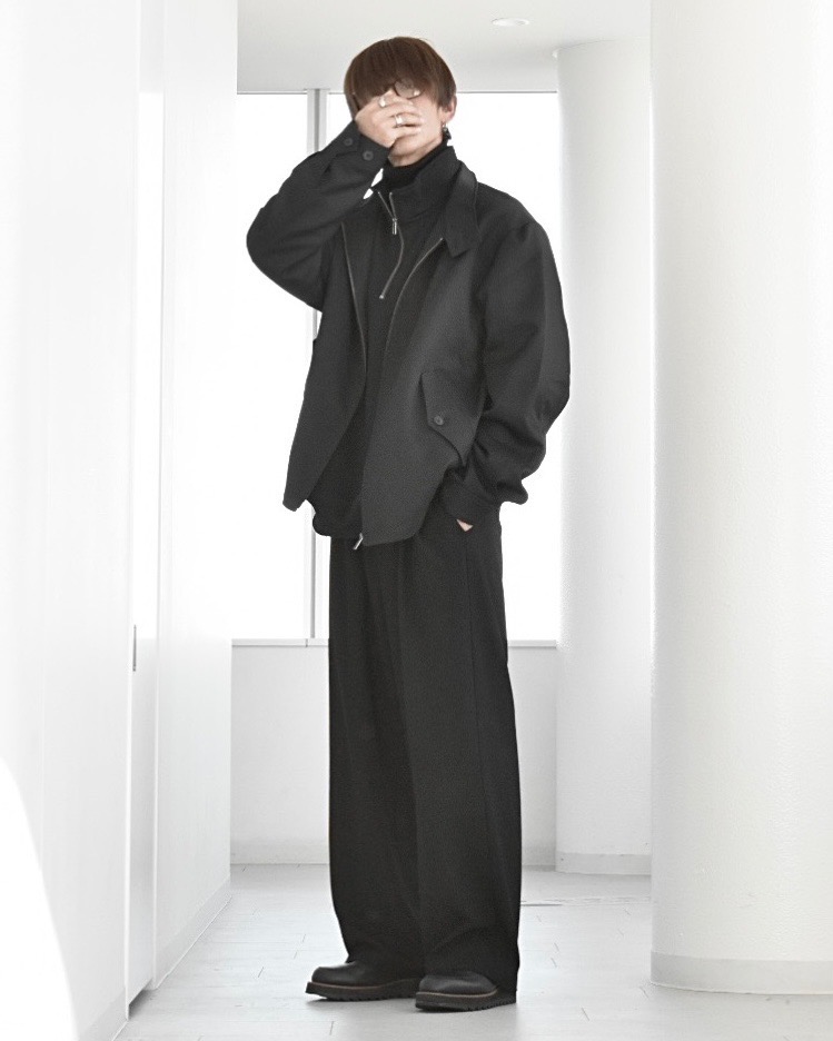 スタンドカラーブルゾン+E、デニムスーパーワイドカーゴパンツ