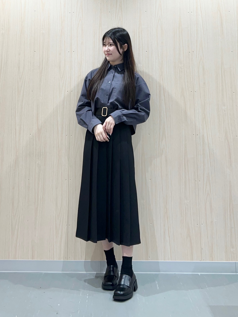 GIRLSクロップドジャケット(長袖)JR(セットアップ可能)、ネクタイ付き 