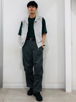 GU公式 | ジップアップベスト