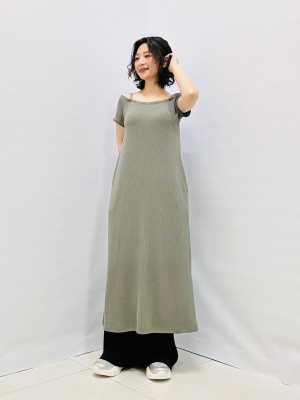 よ♡ GU公式 | ブラフィールリブオフショルダーワンピース(半袖)+E