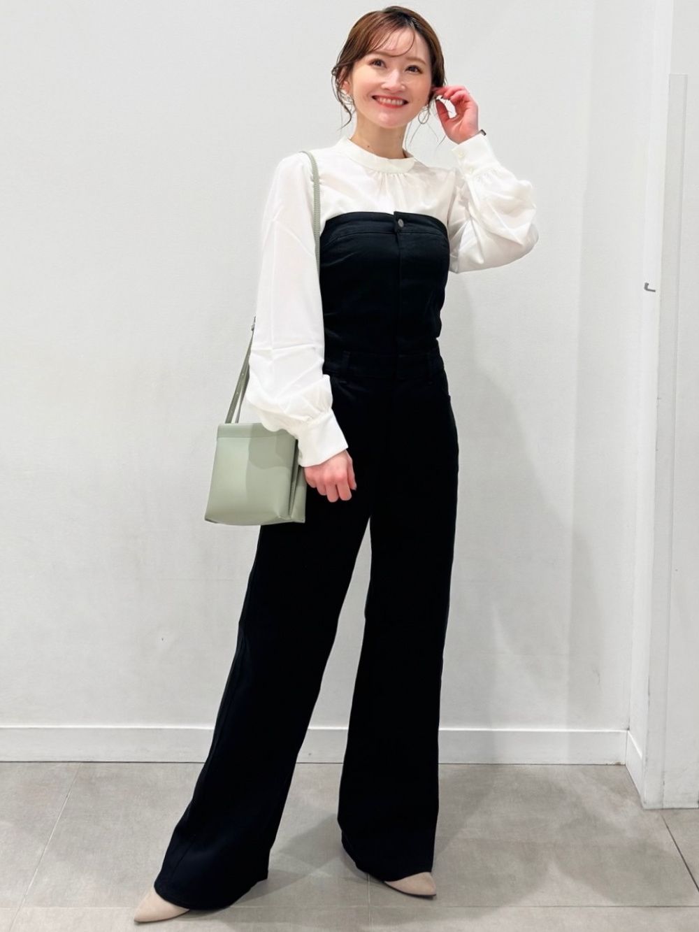GU  ベアトップサロペットパンツ　ブラック　M GU サロペットワイドパンツ Mサイズ レディース ブラック - メルカリ