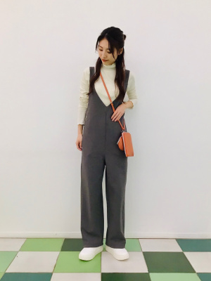 GU公式 | カットソーサロペットパンツ