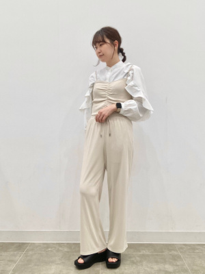 【美品】大阪送料無料★3か月保障付き★2021年★SJ-D15G-W★R-283 GU公式 | ラッフルスリーブブラウス(長袖)(UVカット機能付き)