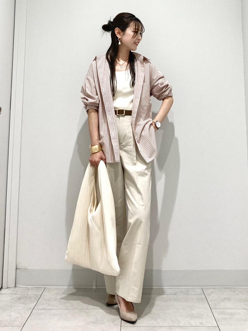 リブニットスクエアネックタンクトップ(2024年モデル)、オーバーサイズ