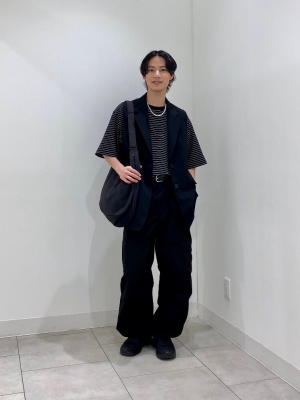 テーラードベスト GU】「体型カバーにうってつけ」「腰回りがスッキリ」羽織るだけ