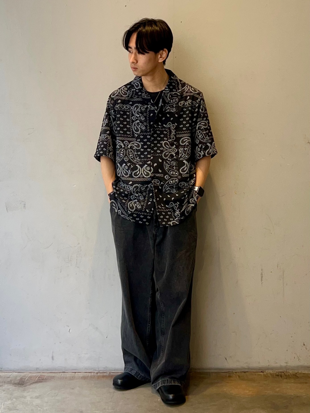 GU ペイズリー柄 シャツ Sサイズ GU ペイズリー柄シャツ M ホワイト/ブラウン - メルカリ