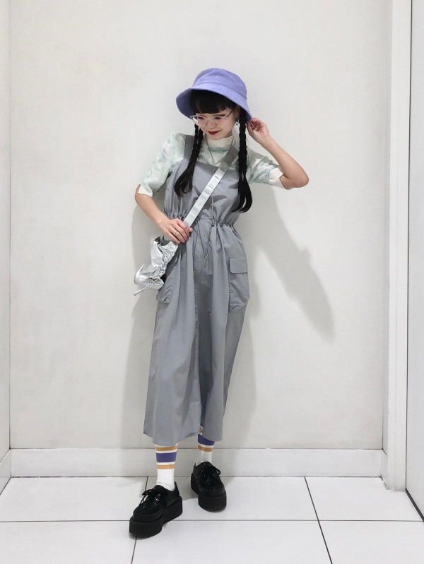 GIRLSネックスリットクロップドT(半袖)JR、テックパラシュートプルオン