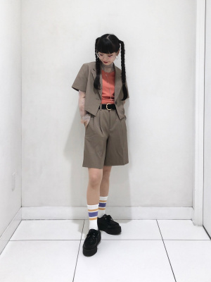 GU公式 | タックハーフパンツ(レディース)