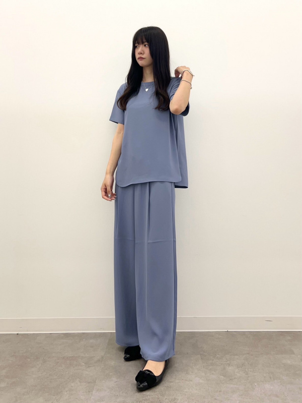 よっし」 GU公式 | バックジップTブラウス(半袖)Z(セットアップ可能)