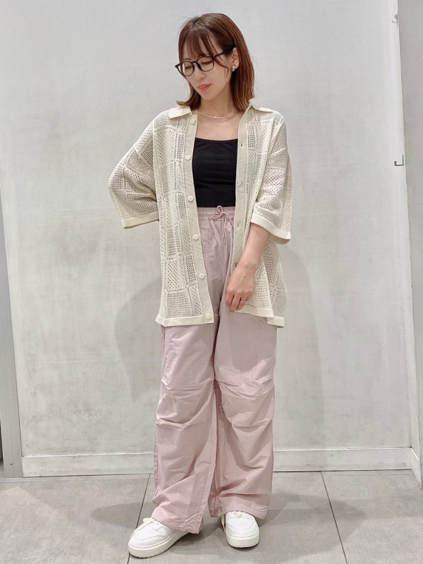 GIRLSテックパラシュートプルオンパンツJR（子ども服）の着用