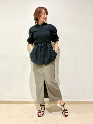 GU公式 | シャーリングビスチェ+E