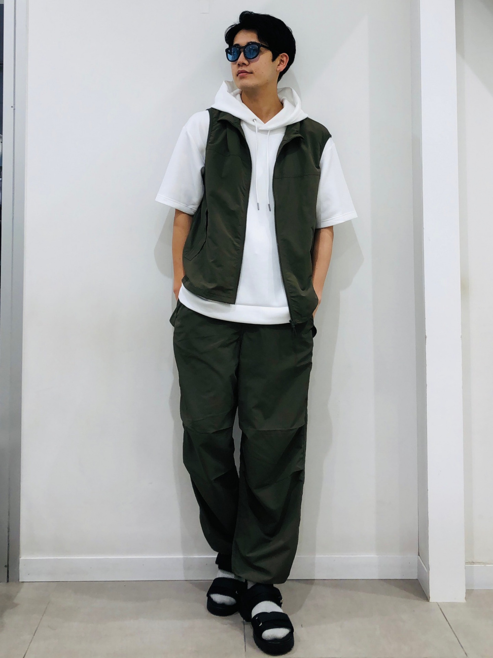 ナイロンジップアップベスト(セットアップ可能)」の着用コーディネート