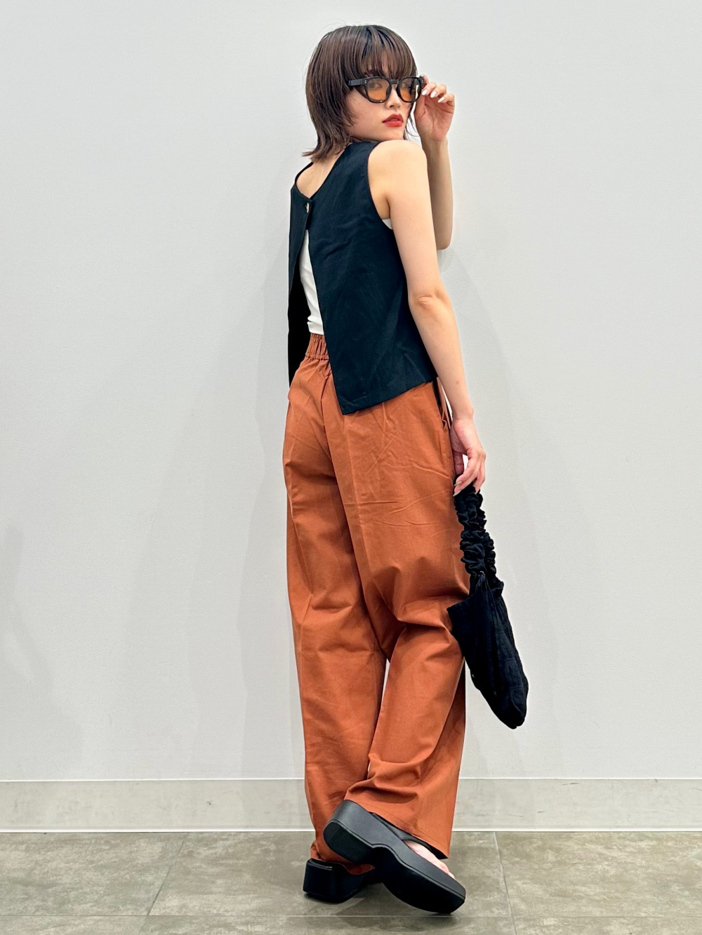 GLOWNY HOUSTON BUSTIER TOP (SAND) - メルカリ