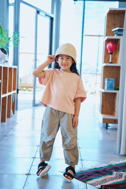 KIDS(男女兼用) ドライパラシュートパンツ（子ども服）の着用