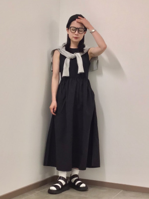 GU公式 | テックコンビネーションワンピース(ノースリーブ)+E