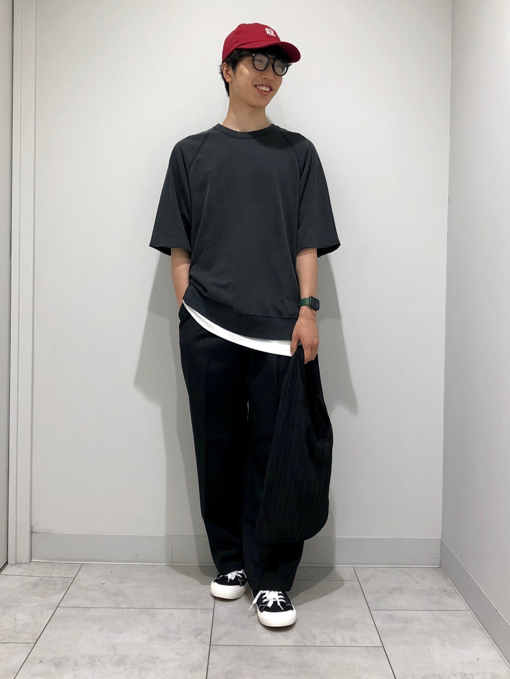 デニムジャケット(セットアップ可能)、コットンクルーネックT