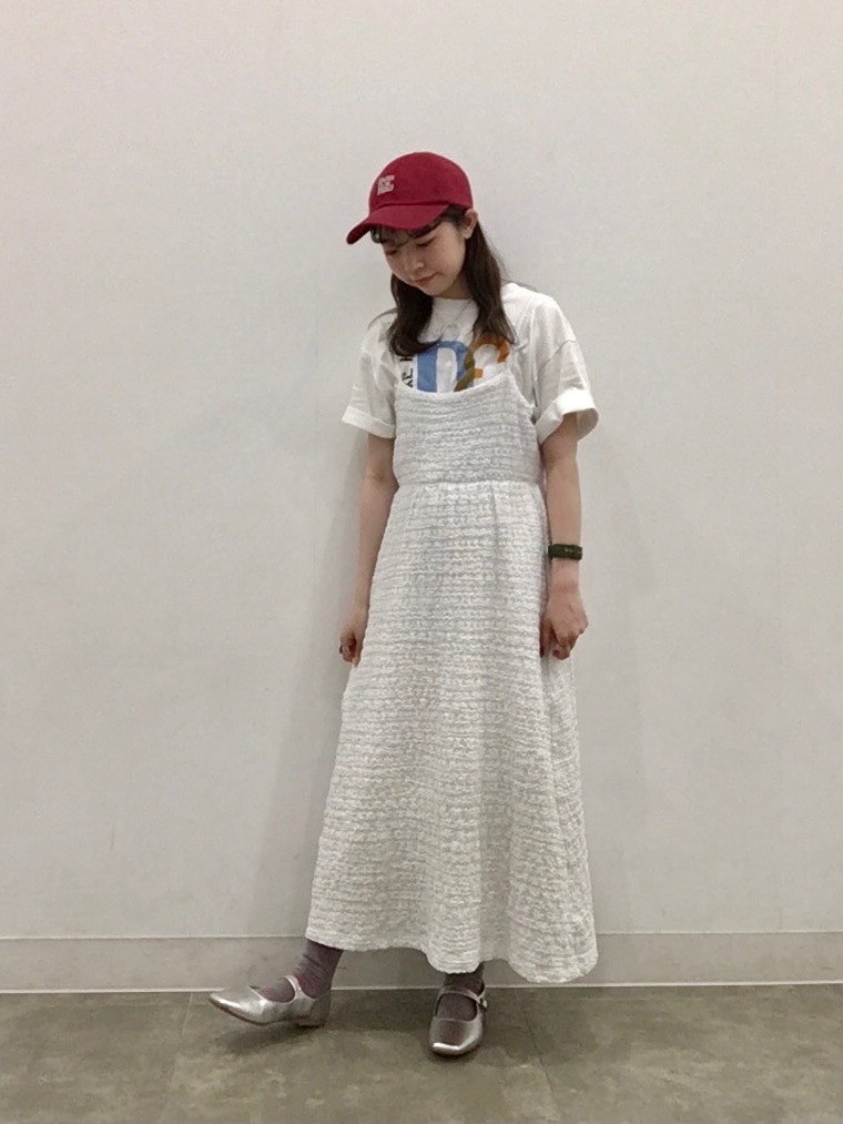 グラフィックT(5分袖) Hand craft 2、バックリボンワンピース