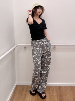 GU公式 | フロントツイストT(半袖)+E