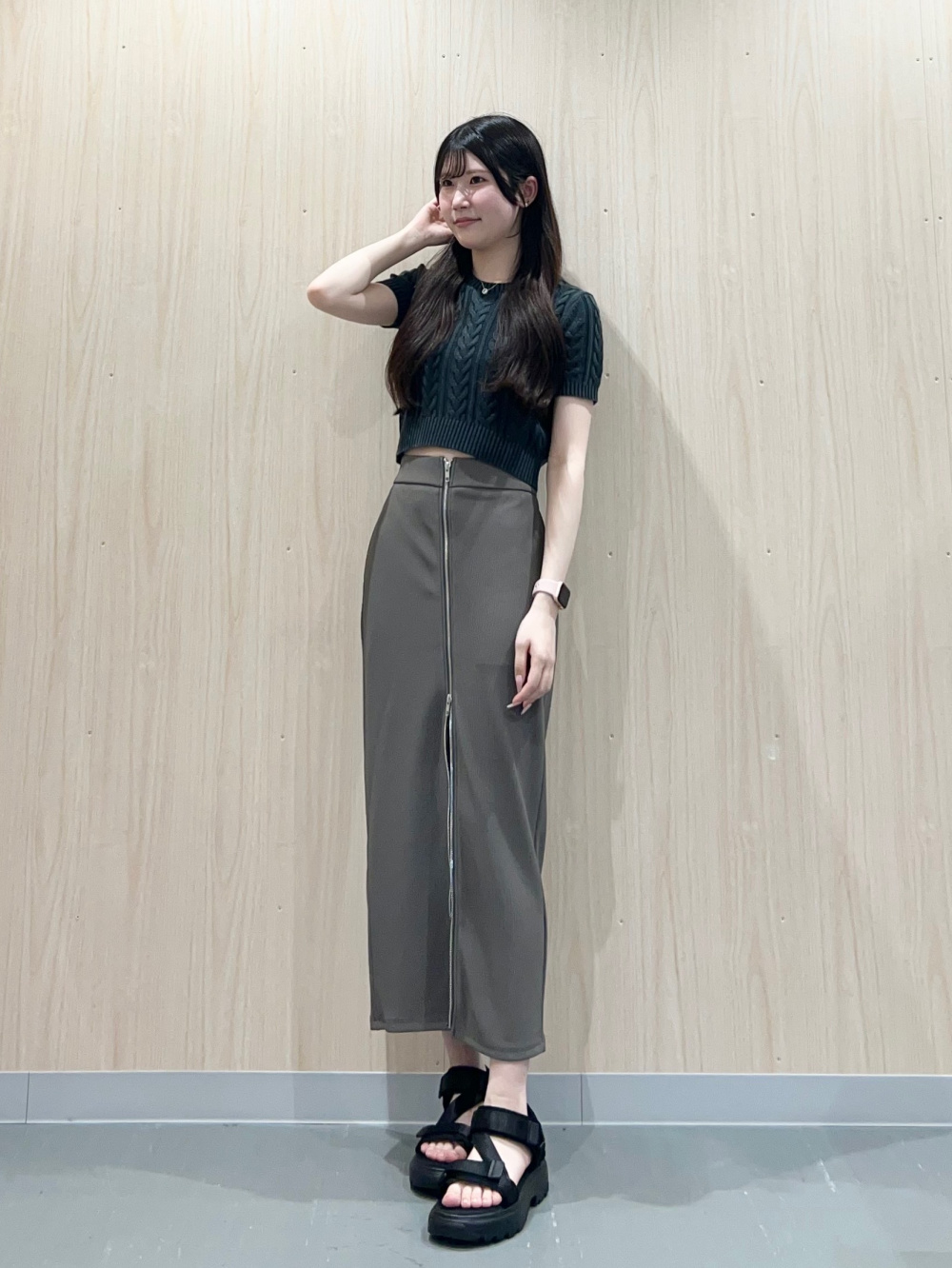 ブラックタイトスカート ジッパー付き