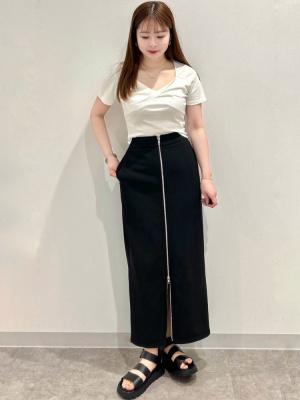 GU公式 | フロントツイストT(半袖)+E