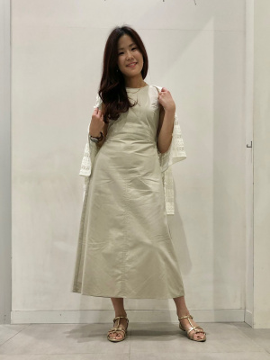 GU公式 | ポインテッドフラットサンダル