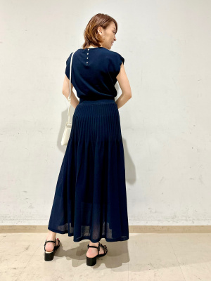 ♦︎新品・未使用♦︎ ♦︎18点♦︎サムライ♦︎廃番 GU公式 | バックボタンセーター(半袖)Z+E