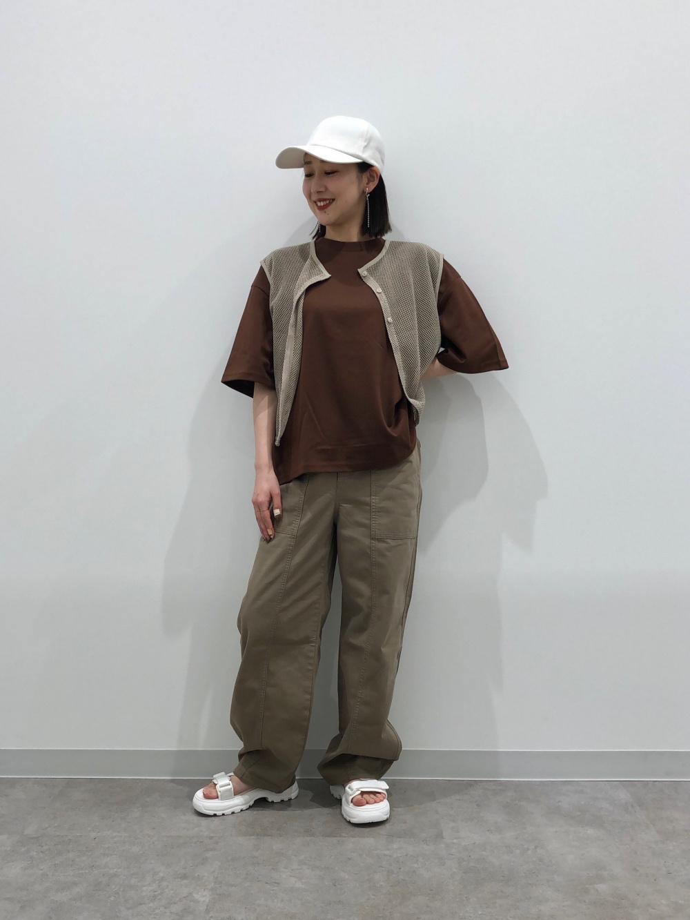 絵 横25.5cm  縦36cm ニットクロップドタンクトップ(ボーダー)+E、コクーンジョガープルオン