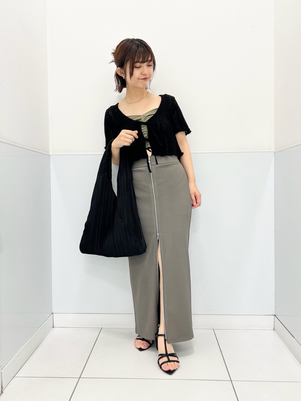 ライトヘアリーボクシーセーターQ、フロントジップナローロング ライトヘアリーボクシーセーターQ、フロントジップナローロング