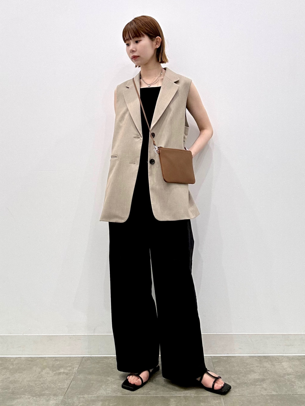 リブニットスクエアネックタンクトップ(2024年モデル)、オーバー