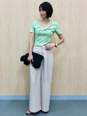 あなたの首にジャストフィット GU公式 | フロントツイストT(半袖)+E