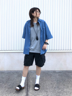 YSL ブラックレザー クロスストラップサンダル GU公式 | レザークロスストラップサンダル+E