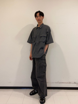 GU公式 | デニムスーパーワイドカーゴパンツNT+E