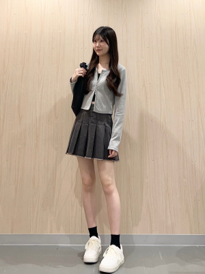 FEKETE（フェケテ）の「LOW WAIST DENIM PLEATS SKIRT / ロー