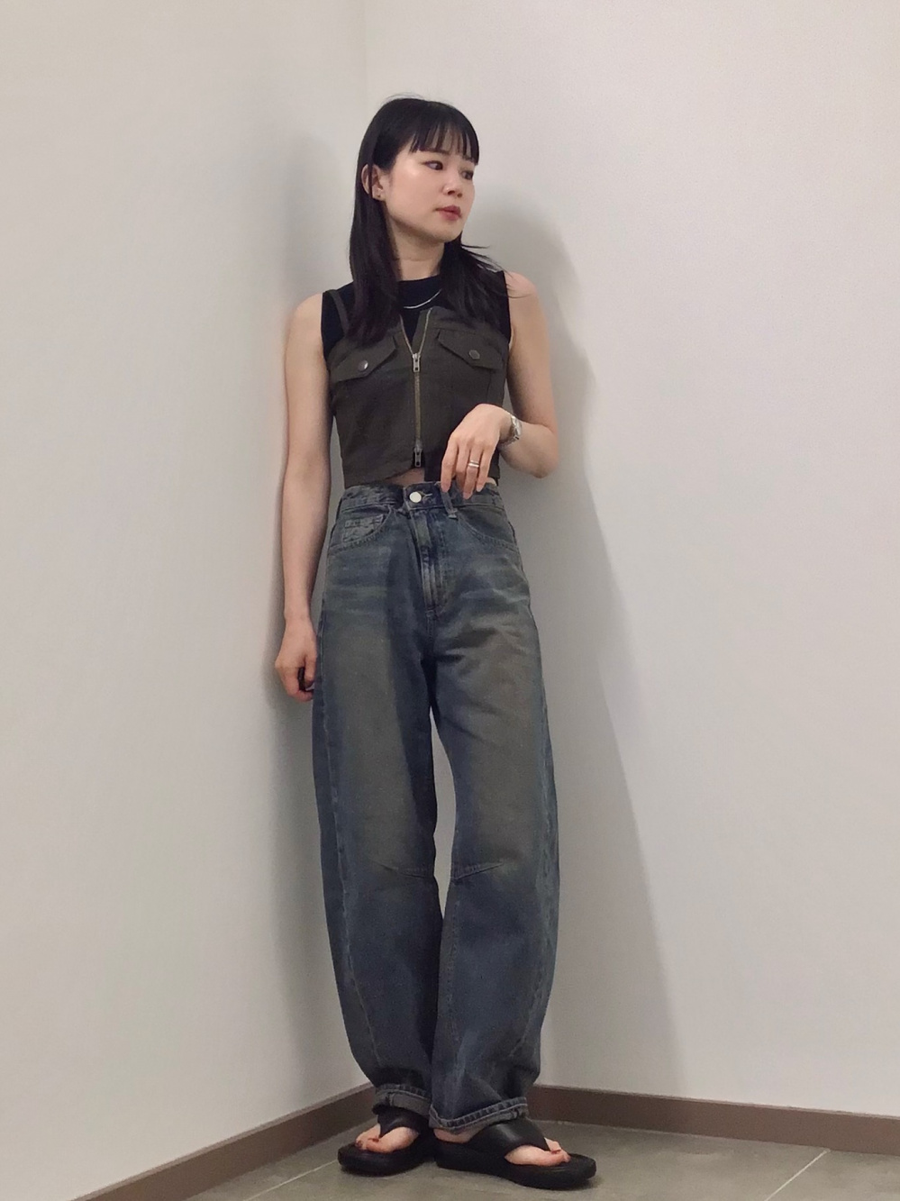 GU】美品フロントジップビスチェ カラ