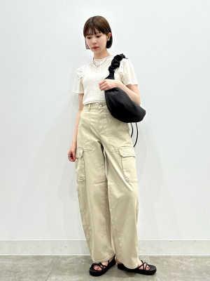 GU公式 | シャーリングビスチェ+E